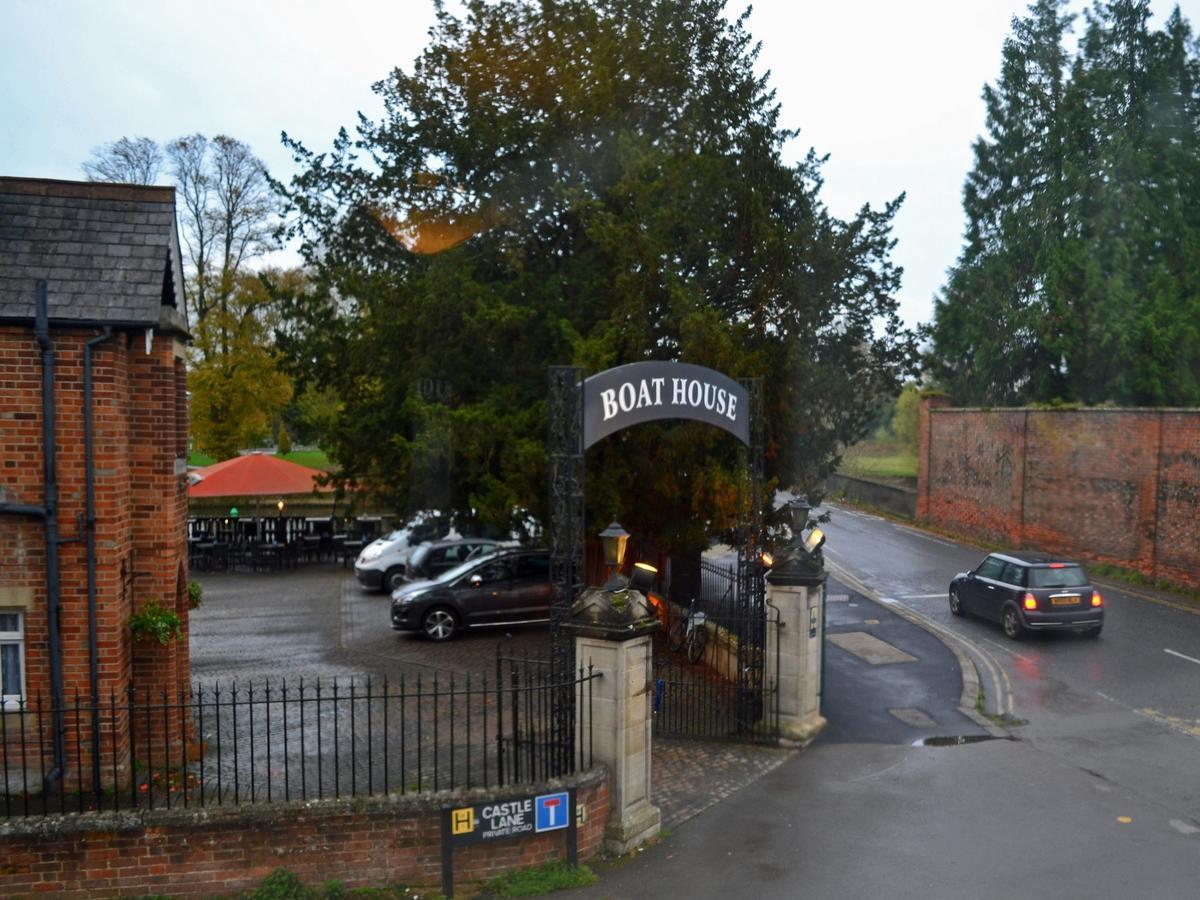 The Town Arms Hotel Wallingford Exterior photo